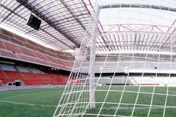 Galleria foto 'Campi calcio pericolosi? Il medico: “Limitare uso pesticidi”' - foto 1
