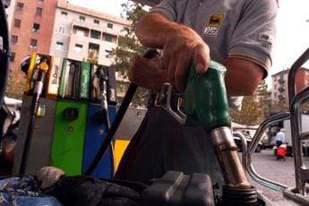 Galleria foto 'Caro benzina, in vigore il decreto carburanti: tutte le misure' - foto 1