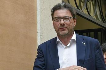 Galleria foto 'Caro bollette, Giorgetti: “A febbraio 40% in meno rispetto a ultime”' - foto 1