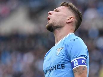 Galleria foto 'Ciro Immobile, infortunio durante Sassuolo-Lazio: come sta, le condizioni' - foto 1