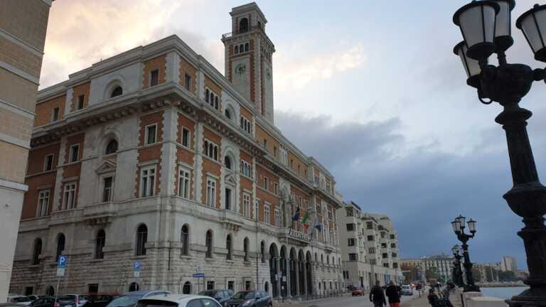Bari, Città metropolitana al voto: i big si contano in vista delle elezioni regionali