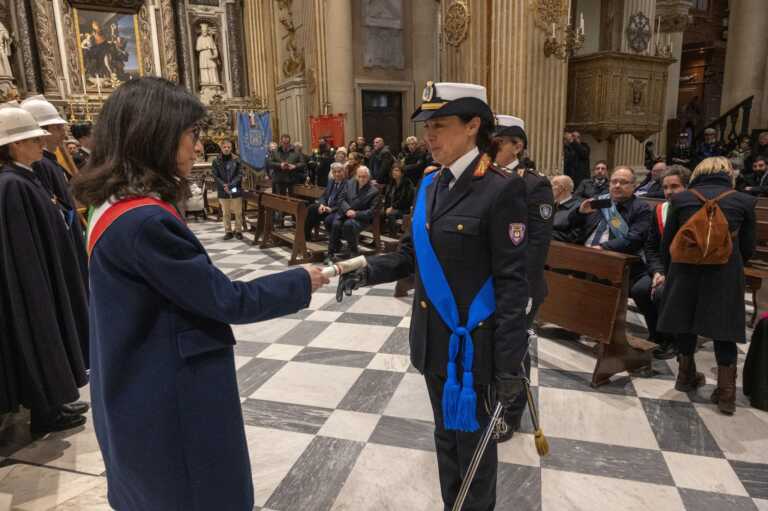 Rapina sventata a Collepasso: la comandante della Polizia locale mette in fuga i malviventi armati
