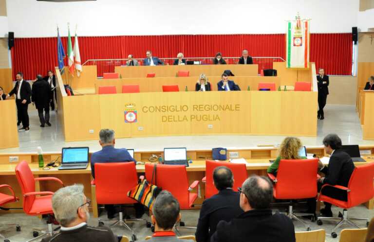 Rifiuti, via libera alla mozione per finanziare gli impianti previsti nel Piano pugliese di gestione
