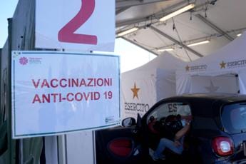 Galleria foto 'Covid, fisico Battiston: “Tra 1 mese contagi azzerati, ma restare pronti”' - foto 1