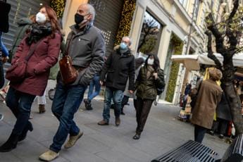 Galleria foto 'Covid oggi Lazio, 956 casi e 7 decessi: a Roma 524 contagi' - foto 1