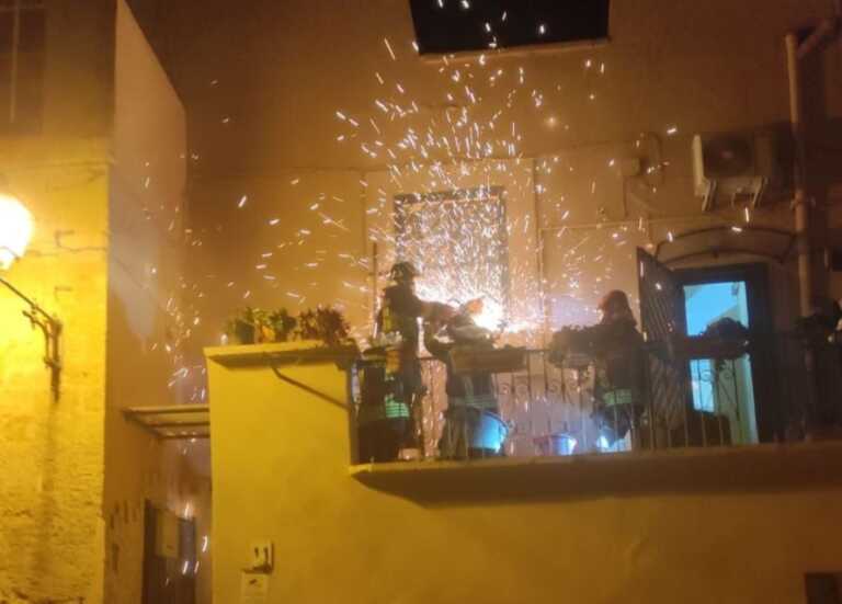 Canosa, crolla il solaio di una palazzina: due persone estratte dalle macerie