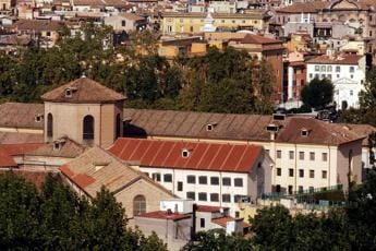 Galleria foto 'Detenuto suicida a Roma, sospeso agente penitenziaria: “Non controllò”' - foto 1