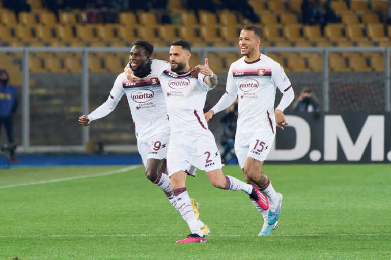 Galleria foto 'Vittoria e sorpasso, la Salernitana passa 2-1 a Lecce' - foto 1