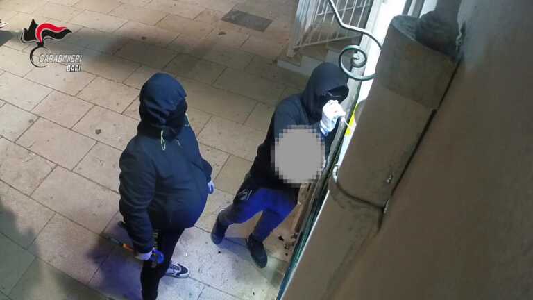 Furti con scasso a distributori self-service nel Barese: in manette tre uomini e una donna – VIDEO