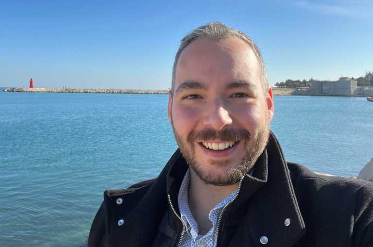 Passeggeri minacciati con un coltello: l’autista tranese in servizio a Venezia finge un guasto e li salva