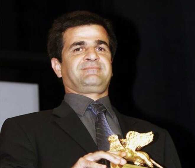 Bif&st: il regista iraniano Jafar Panahi in sciopero della fame e della sete. Il festival lo omaggia