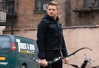 Jeremy Renner travolto dalla neve, l’attore in condizioni critiche ma stabili