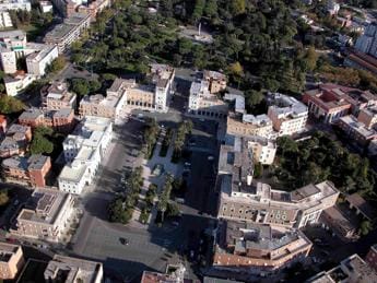 Galleria foto 'Latina, inchiesta Dda Roma: condanne per 162 anni a clan Di Silvio' - foto 1