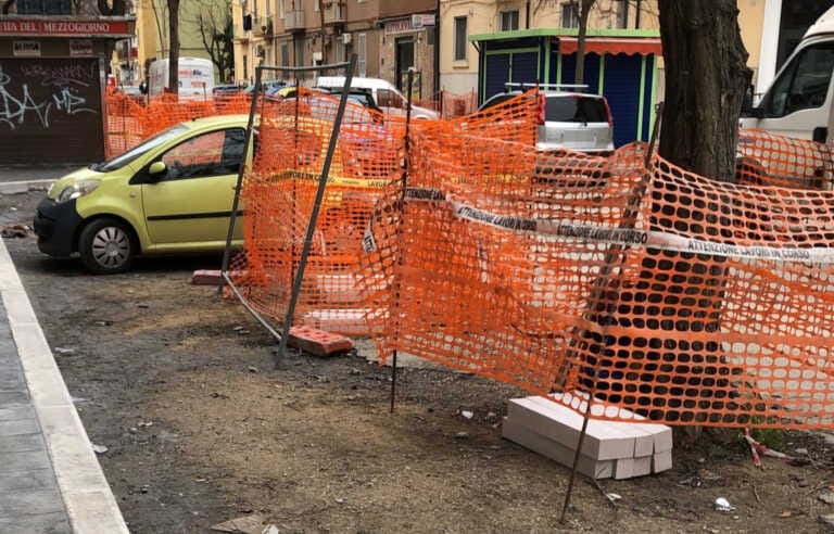 Foggia, marciapiedi a livello strada e meno posti auto: polemica sui lavori in via Mazzini