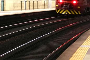 Galleria foto 'Monza, 15enne spinto sotto treno a Seregno: fermati due minorenni' - foto 1