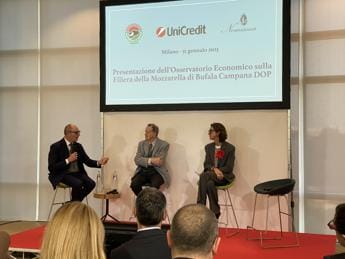 Galleria foto 'Nasce Osservatorio economico su filiera Mozzarella di Bufala Campana Dop' - foto 1
