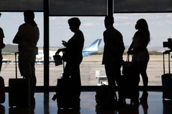 Galleria foto 'Nel 2022 verso +162% per trasporto aereo e +75% per marittimo' - foto 1