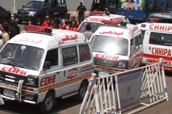Galleria foto 'Pakistan, pullman precipita in burrone: 39 morti' - foto 1