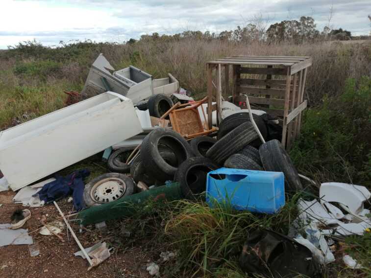 Bitetto, il parco Mater Domini dimenticato da anni e circondato da decine di discariche pericolose