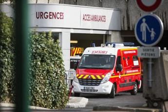 Galleria foto 'Parigi, bambina di 3 anni trovata morta in lavatrice' - foto 1