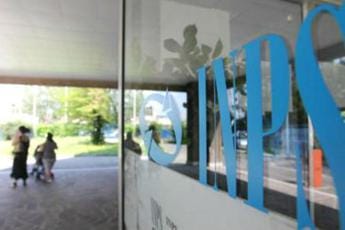 Galleria foto 'Pensioni, la promessa di Calderone: “Basta interventi tampone, ora riforma”' - foto 1