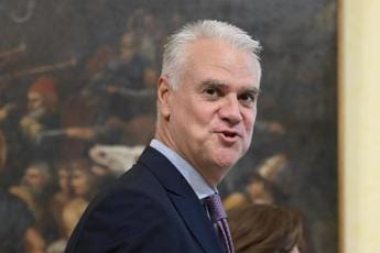 Galleria foto 'Poste, Zangrillo: “Polis strumento che accorcia distanza cittadini con Pa”' - foto 1
