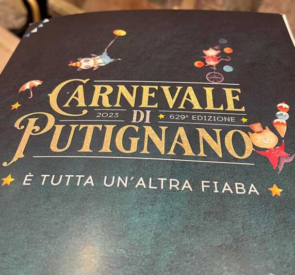 Carnevale, annullata la sfilata dei carri a Putignano