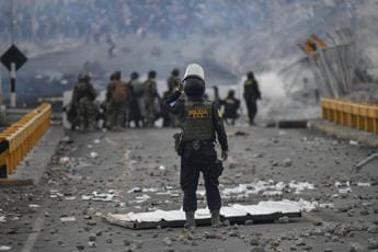 Galleria foto 'Proteste Perù, Farnesina: “Italiani tra turisti bloccati a Machu Picchu”' - foto 1