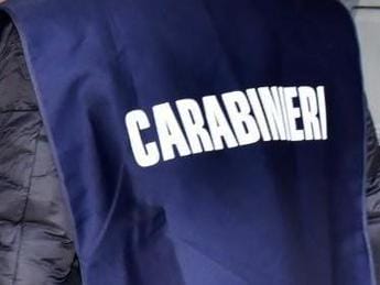 Galleria foto 'Roma, frodi assicurative con falsi incidenti: 4 arresti, sospesi 4 medici' - foto 1