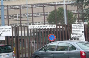 Galleria foto 'Roma, investe bambini e scappa: 63enne rimesso in libertà' - foto 1