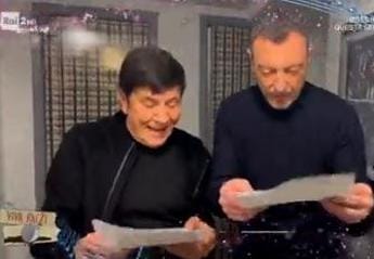 Galleria foto 'Sanremo 2023, Amadeus svela duetti e cover da Fiorello: quali sono – Video' - foto 1
