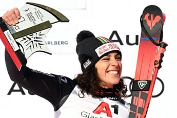 Galleria foto 'Sci, Coppa del Mondo oggi: Brignone domina SuperG. Goggia cade' - foto 1