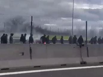 Galleria foto 'Scontri in A1, giudice non convalida arresto: tornano liberi 2 ultras giallorossi' - foto 1