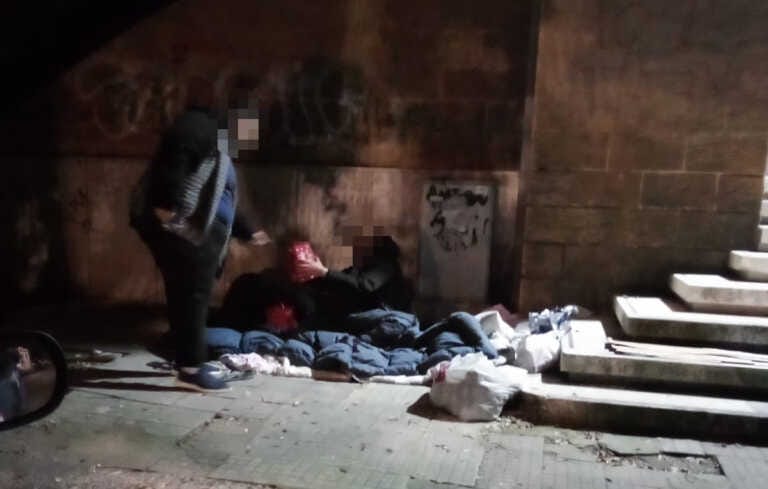 «In 70 dormono per strada a Lecce»: l’appello a vescovo e imam