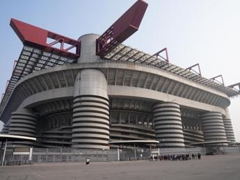 Galleria foto 'Supercoppa, Sgarbi: “S.Siro sarebbe stato luogo naturale, prima di abbatterlo”' - foto 1