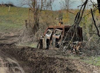 Galleria foto 'Ucraina, ambasciata Russia a Roma: “Distrutto veicolo mandato da Italia”' - foto 1