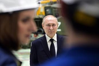 Galleria foto 'Ucraina, Kiev: “Putin ancora vivo perché curato da medici occidentali”' - foto 1