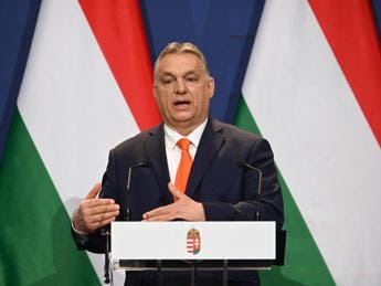 Galleria foto 'Ucraina, Orbán: “Invio tank è partecipazione diretta, Ungheria non è in guerra con nessuno”' - foto 1
