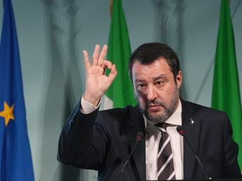 Galleria foto 'Ucraina, Salvini: “Zelensky e Putin prima o poi devono parlarsi”' - foto 1