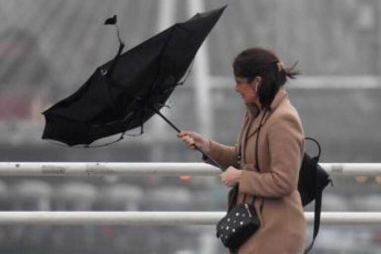 Vento forte in Puglia: nuovo messaggio di allerta della Protezione civile