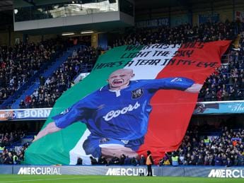 Galleria foto 'Vialli, omaggio del Chelsea a Stamford Bridge' - foto 1