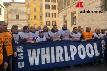Galleria foto 'Whirlpool si ‘allea’ con Arcelik per i siti Ue, sindacati in allarme' - foto 1