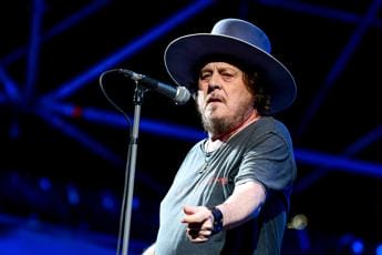 Zucchero dovrà risarcire l’ex amico: “Lo diffamò in un libro”