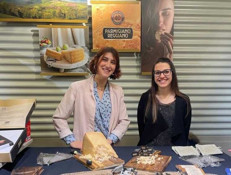 Galleria foto 'Parmigiano Reggiano protagonista a Taste con il Progetto Premium 40 mesi' - foto 1