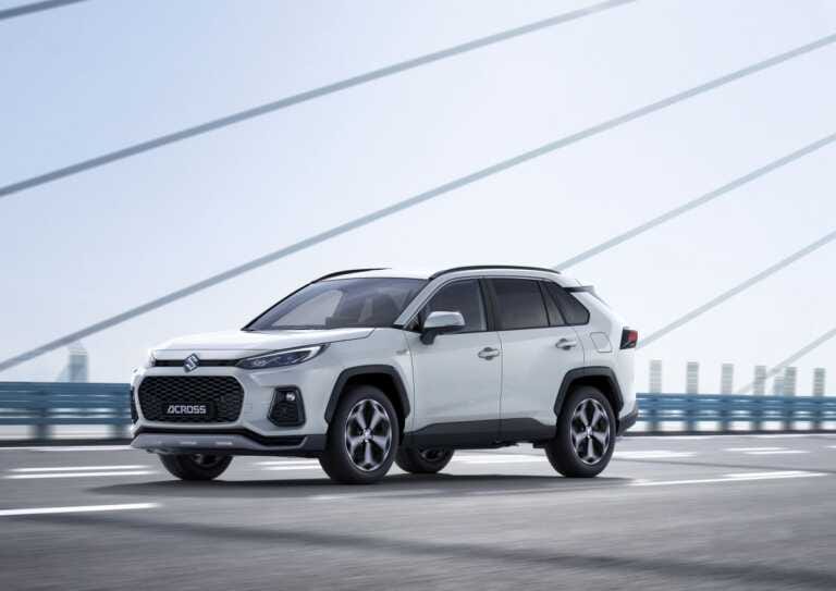 Suzuki presenta la nuova Across Plug-in