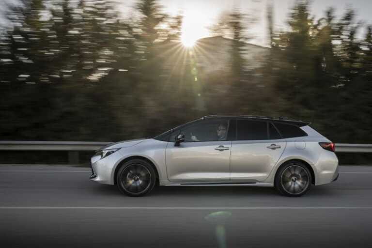 Nuova Toyota Corolla, migliorano prestazioni ed efficienza