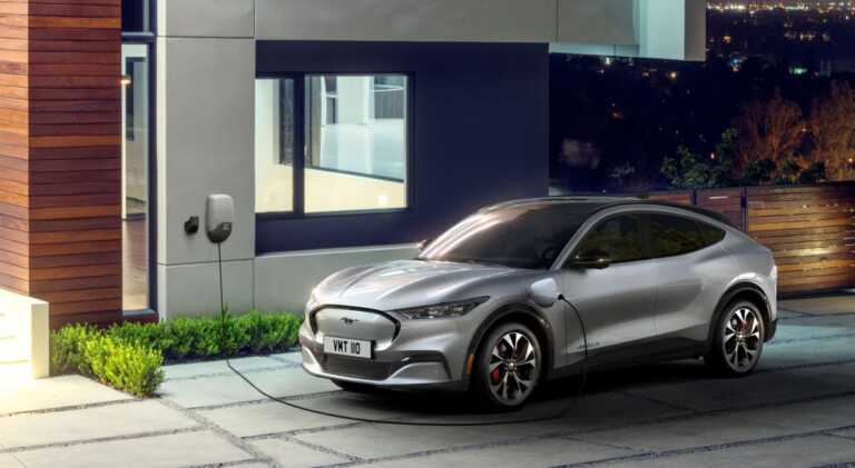 Ford amplia la scelta di motorizzazioni per Mustang Mach-E