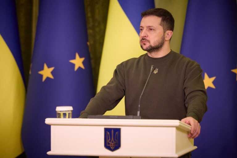 Galleria foto 'Ucraina, Zelensky “Berlusconi? Non ha avuto casa bombardata dai russi”' - foto 1