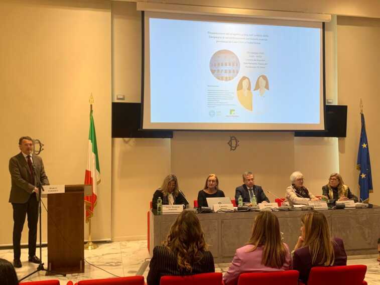 Galleria foto 'Tumore ovarico, al via campagna di sensibilizzazione Federfarma-Loto Odv' - foto 1