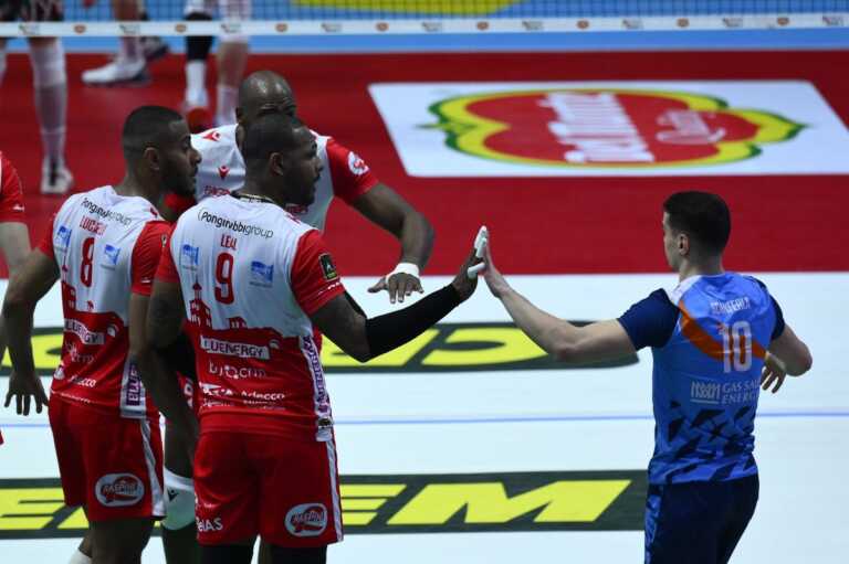 Piacenza vince la Coppa Italia di pallavolo davanti a Mattarella Piacenza vince la Coppa Italia di pallavolo davanti a Mattarella